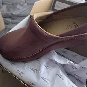 Dansko Women's Plum Leather Mules